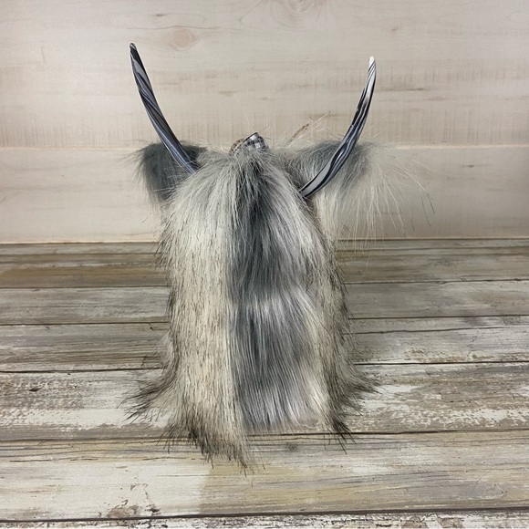 Highland Cow Coo Gnome White Multicolor Faux Fur Handmade Gingham Bow Flower - Picture 7 of 11